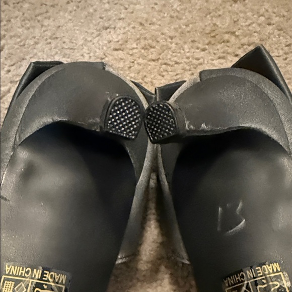 Journee Collection Charcoal Gray Tanzi Bow Heels - Picture 10 of 13